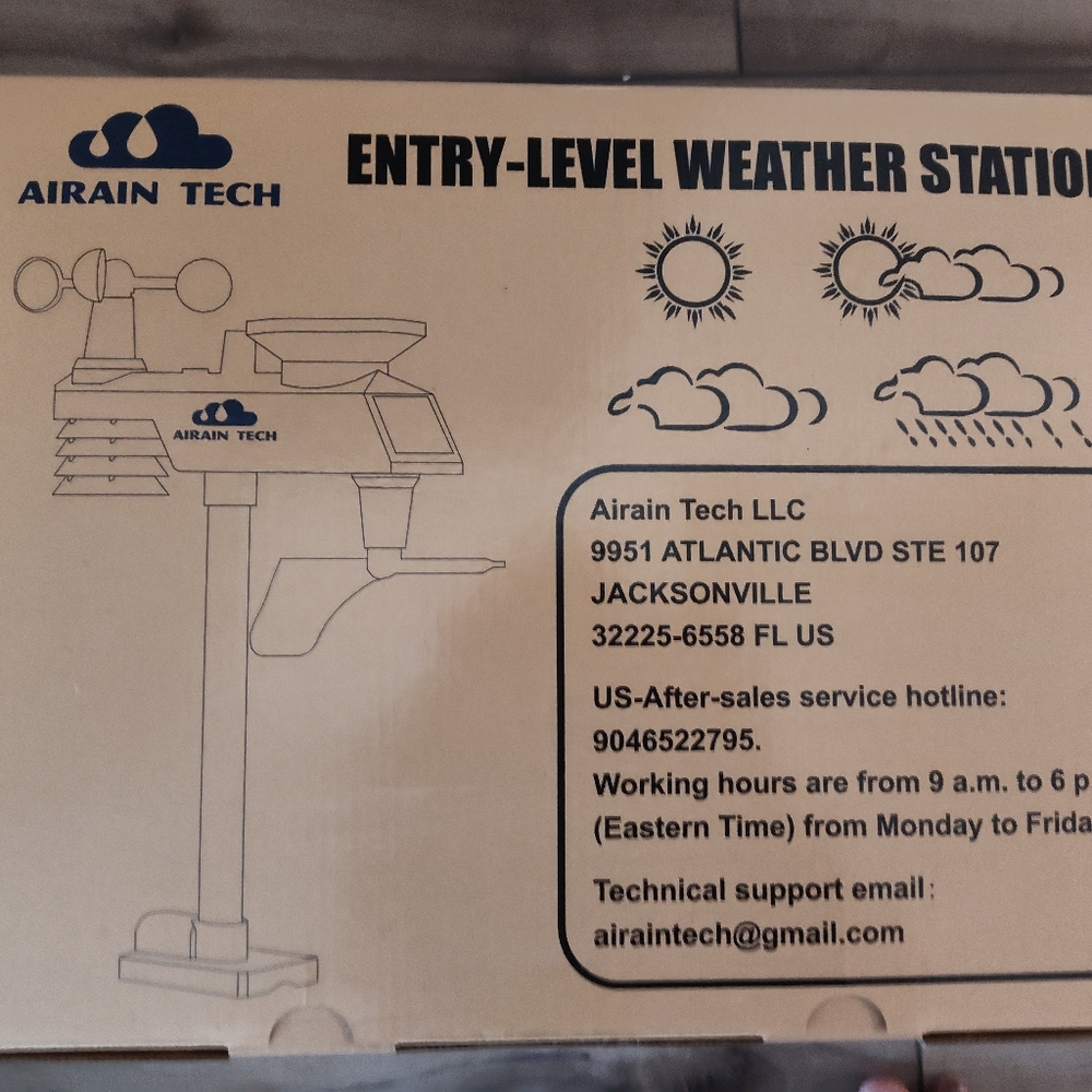 Entry-Level Weather Station in Black and Gray